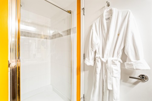 701-120 Milross Avenue, Vancouver, BC 