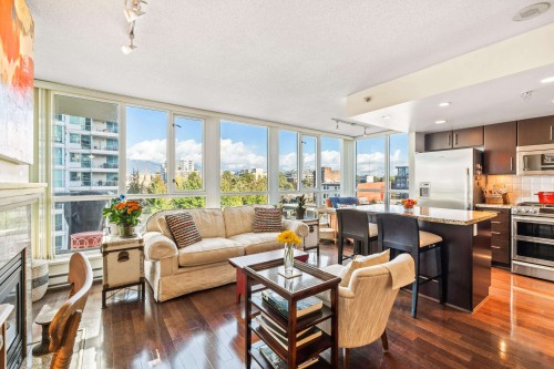 701-120 Milross Avenue, Vancouver, BC 