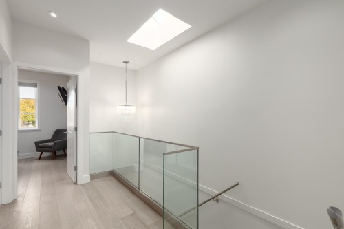 220 40Th Avenue E, Vancouver, BC 