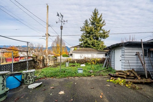 3205 3Rd Avenue E, Vancouver, BC 