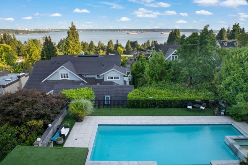 2538 Ottawa Avenue, West Vancouver, BC 