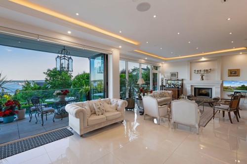 2538 Ottawa Avenue, West Vancouver, BC 