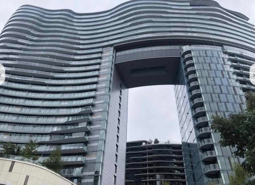 89 Nelson Street, Vancouver, BC 