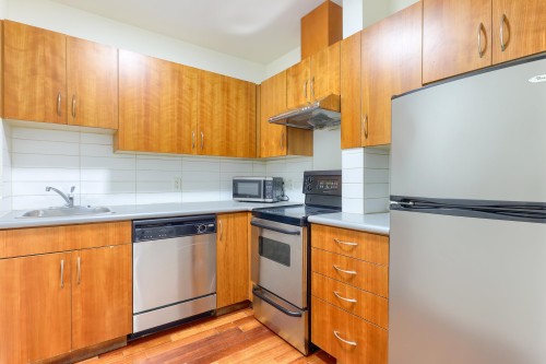 301 - Promo-440 Richards Street, Vancouver, BC 