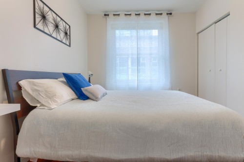 301 - Promo-440 Richards Street, Vancouver, BC 