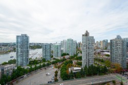 2403-89 Nelson Street  Vancouver, BC V6Z 0E7