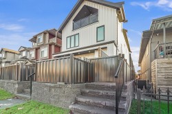 2-3310 Venables Street  Vancouver, BC V5K 2S8