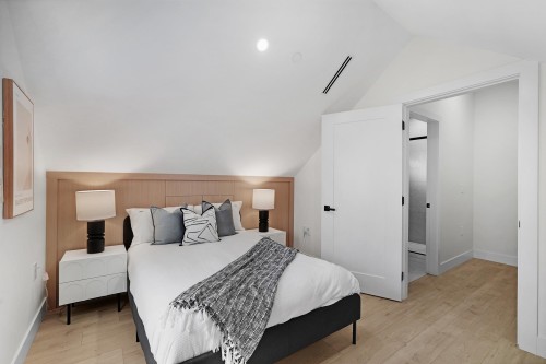 2-3310 Venables Street, Vancouver, BC 