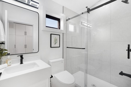 2-3310 Venables Street, Vancouver, BC 