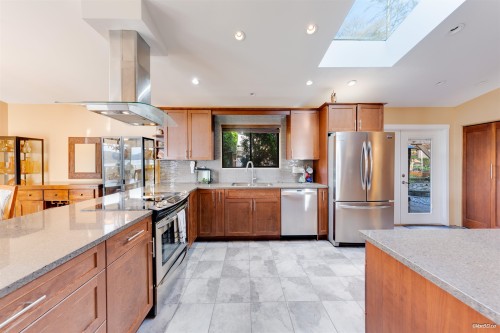 3 Crawford Bay, Port Moody, BC 