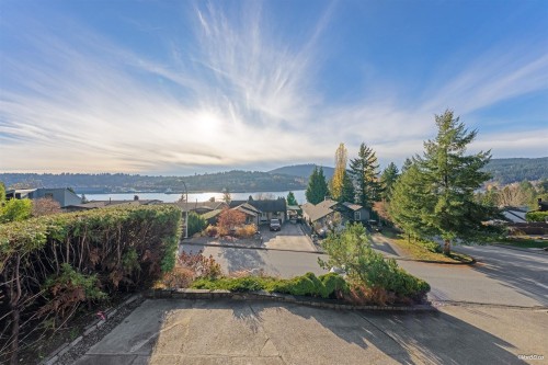 3 Crawford Bay, Port Moody, BC 