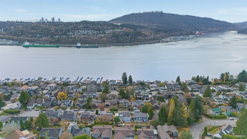 3 Crawford Bay, Port Moody, BC 