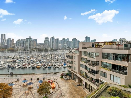 521-666 Leg In Boot Square, Vancouver, BC 