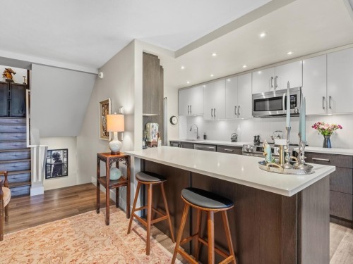 521-666 Leg In Boot Square, Vancouver, BC 