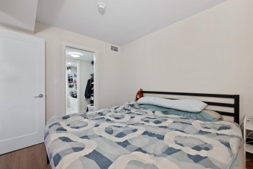 708-8699 Hazelbridge Way, Richmond, BC 