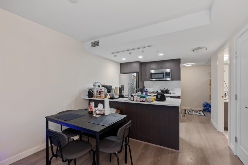 708-8699 Hazelbridge Way, Richmond, BC 