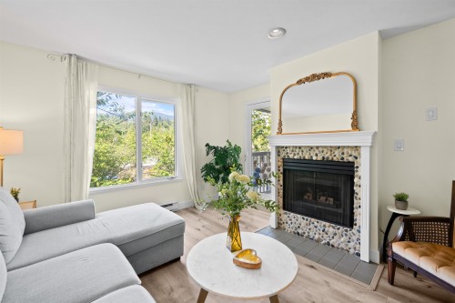 204-1528 Bowser Avenue, North Vancouver, BC 