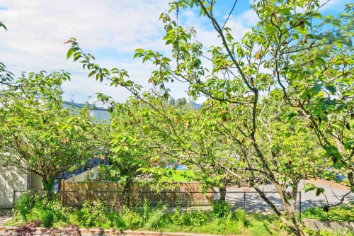 204-1528 Bowser Avenue, North Vancouver, BC 