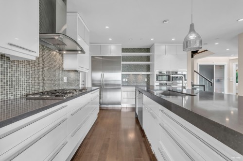 2548 Mathers Avenue, West Vancouver, BC 