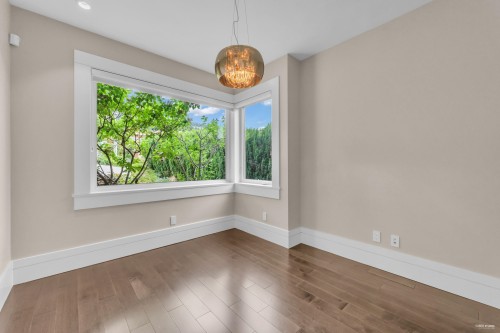 2548 Mathers Avenue, West Vancouver, BC 