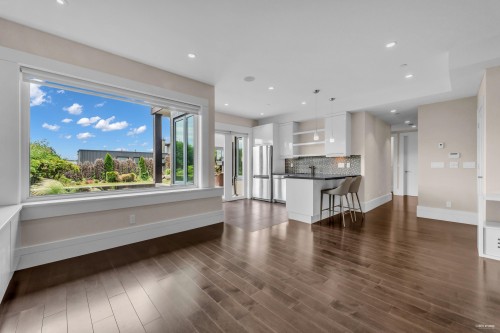 2548 Mathers Avenue, West Vancouver, BC 