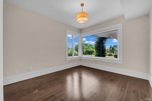 2548 Mathers Avenue, West Vancouver, BC 