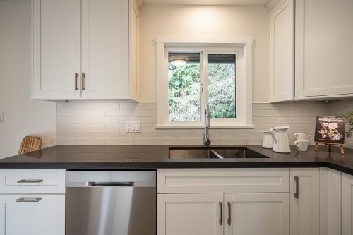 2519 East Road, Anmore, BC 