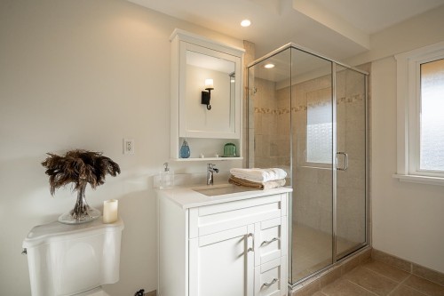 2519 East Road, Anmore, BC 