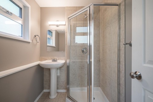 2519 East Road, Anmore, BC 