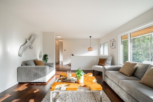 2519 East Road, Anmore, BC 