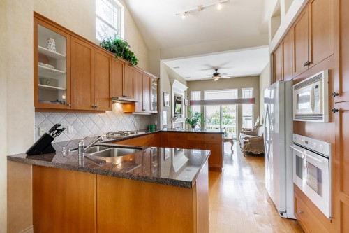 4918 Edendale Lane, West Vancouver, BC 