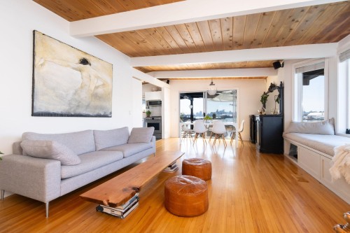 A27-415 Esplanade Avenue W, North Vancouver, BC 