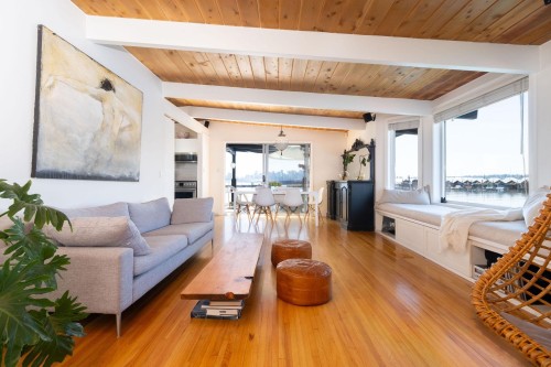 A27-415 Esplanade Avenue W, North Vancouver, BC 