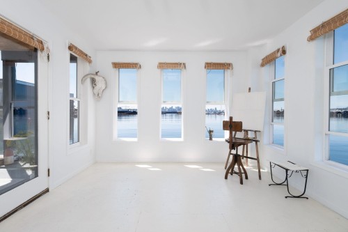 A27-415 Esplanade Avenue W, North Vancouver, BC 