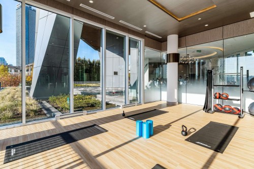 17Xx-4720 Lougheed Highway, Burnaby, BC 