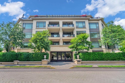 202-533 Waters Edge Crescent, West Vancouver, BC 