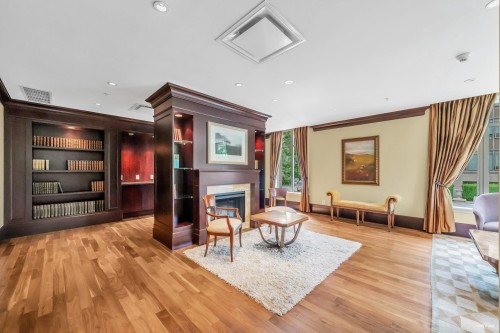 202-533 Waters Edge Crescent, West Vancouver, BC 