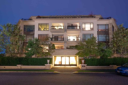 202-533 Waters Edge Crescent, West Vancouver, BC 