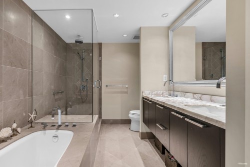 202-533 Waters Edge Crescent, West Vancouver, BC 