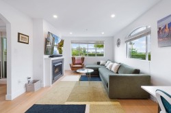 105-2 Renaissance Square  New Westminster, BC V3M 6K3