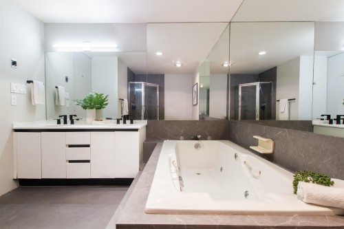 2301-1500 Howe Street, Vancouver, BC 