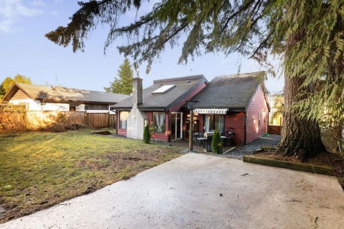 5613 Trail Avenue  Sechelt, BC V7Z 0H8