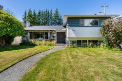 6637 Ash Street  Vancouver, BC V6P 3K3