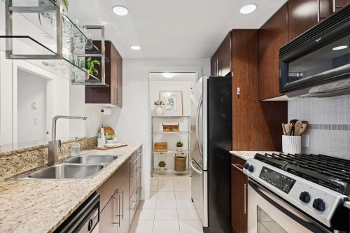 1705-550 Pacific Street, Vancouver, BC 