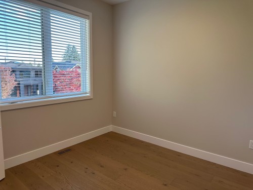 344 17Th Street E, North Vancouver, BC 