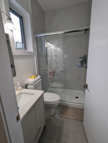 836 61St Avenue W, Vancouver, BC 