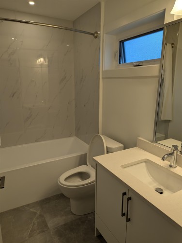 836 61St Avenue W, Vancouver, BC 