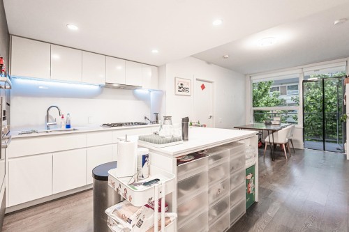 516-5508 Hollybridge Way, Richmond, BC 