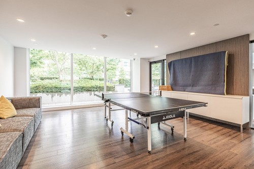 516-5508 Hollybridge Way, Richmond, BC 