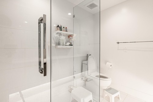 516-5508 Hollybridge Way, Richmond, BC 